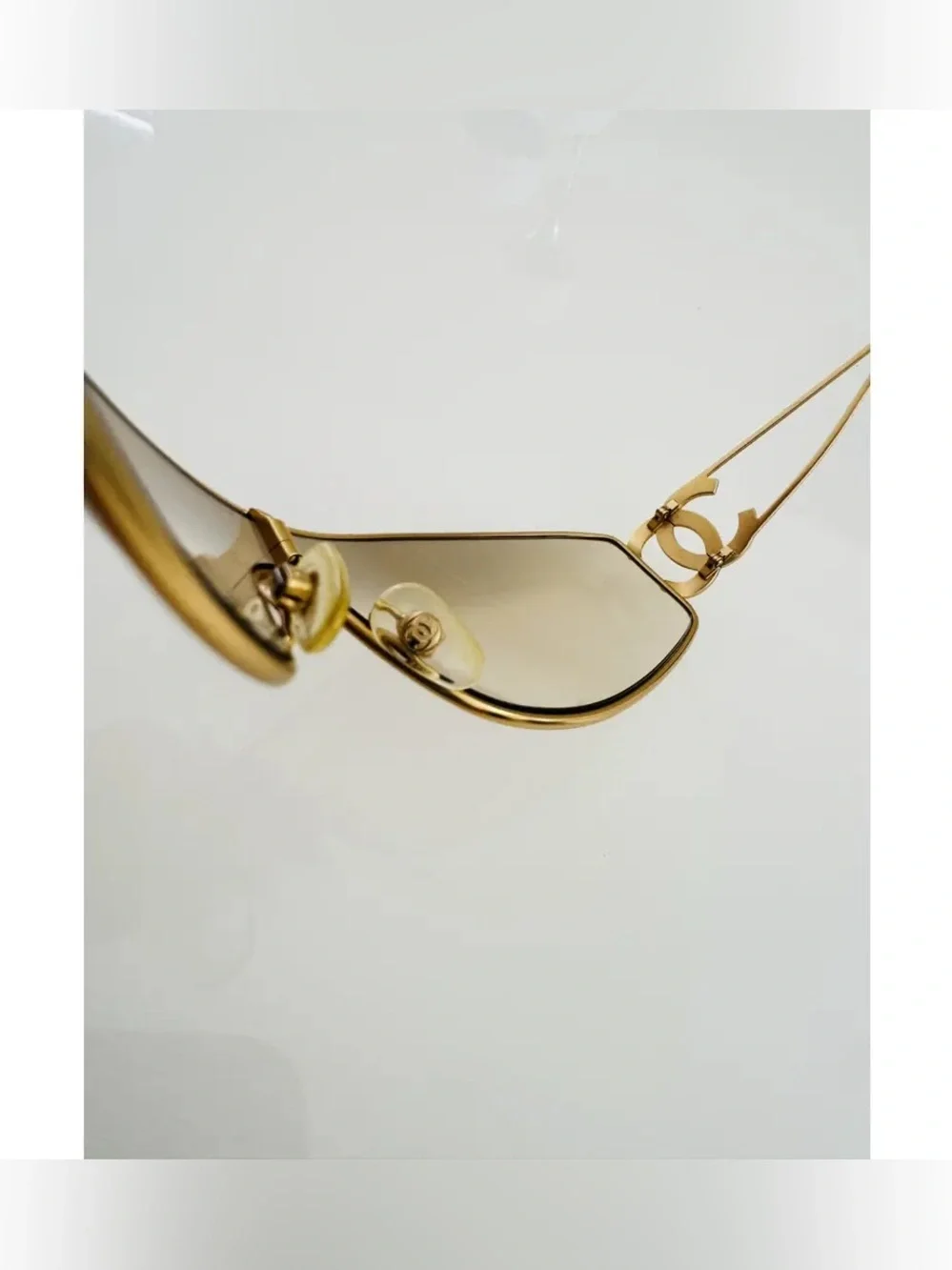 Chanel Vintage 💫Gold-Tone CC Logo Rimless Sunglasses - Gold